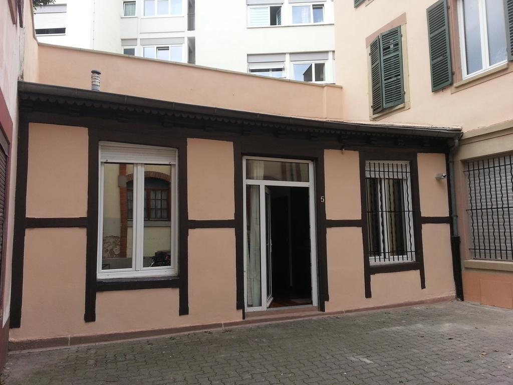 Charmant Studio A Strasbourg Apartamento Exterior foto