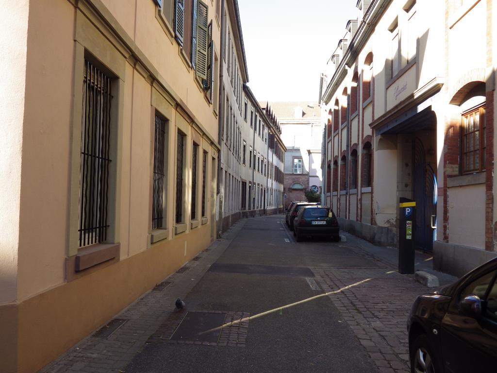 Charmant Studio A Strasbourg Apartamento Exterior foto